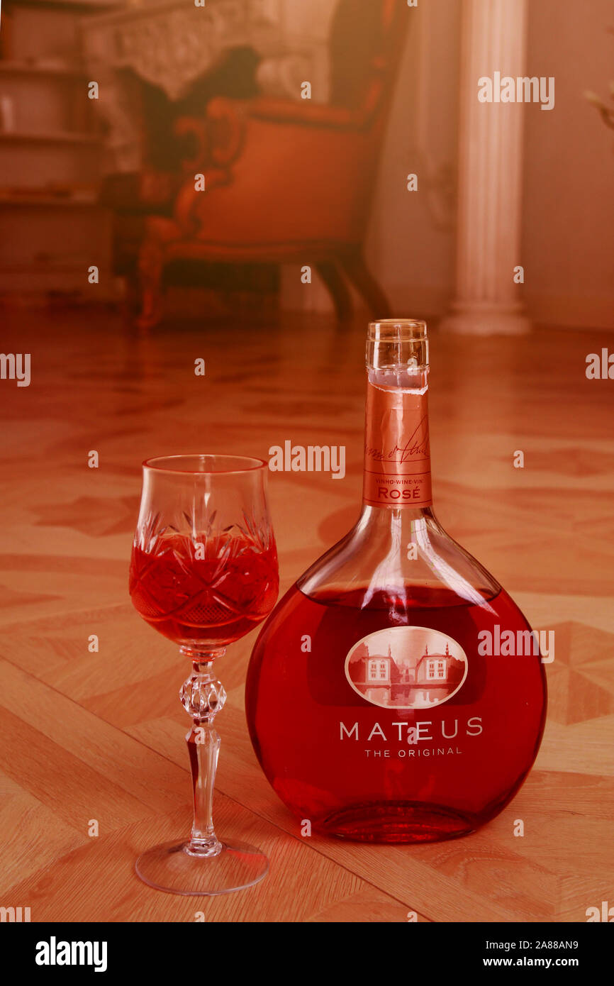 Kiev, Ukraine - August 26, 2019 : bottle of wine MATEUS ROSE -brand of  medium-sweet frizzing rose wine Stock Photo - Alamy