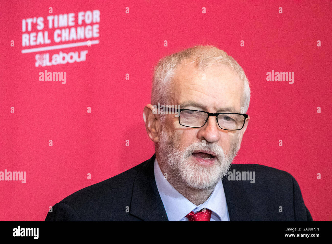 Liverpool, Merseyside. 7th November 2019.  Jeremy Corbyn MP, Leader of the Labour Party, speaking in the city of Liverpool to announce the first major policy announcement in the lead up to the 12th December General Election.  He is outlining plans to break up HM Treasury and move a big part of decision making to the north.  Mr McDonnell is also pledging an additional £150bn in a new Social Transformation Fund to be spent over the first five years of 'our Labour government'.  Credit: Cernan Elias/Alamy Live News Stock Photo