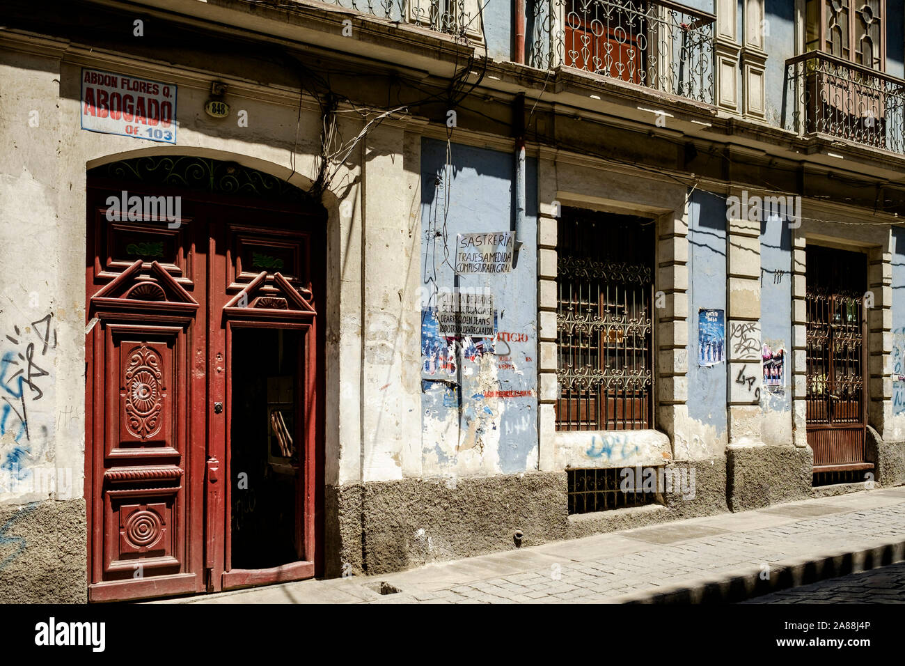 Street scene la paz bolivia hi-res stock photography and images - Alamy