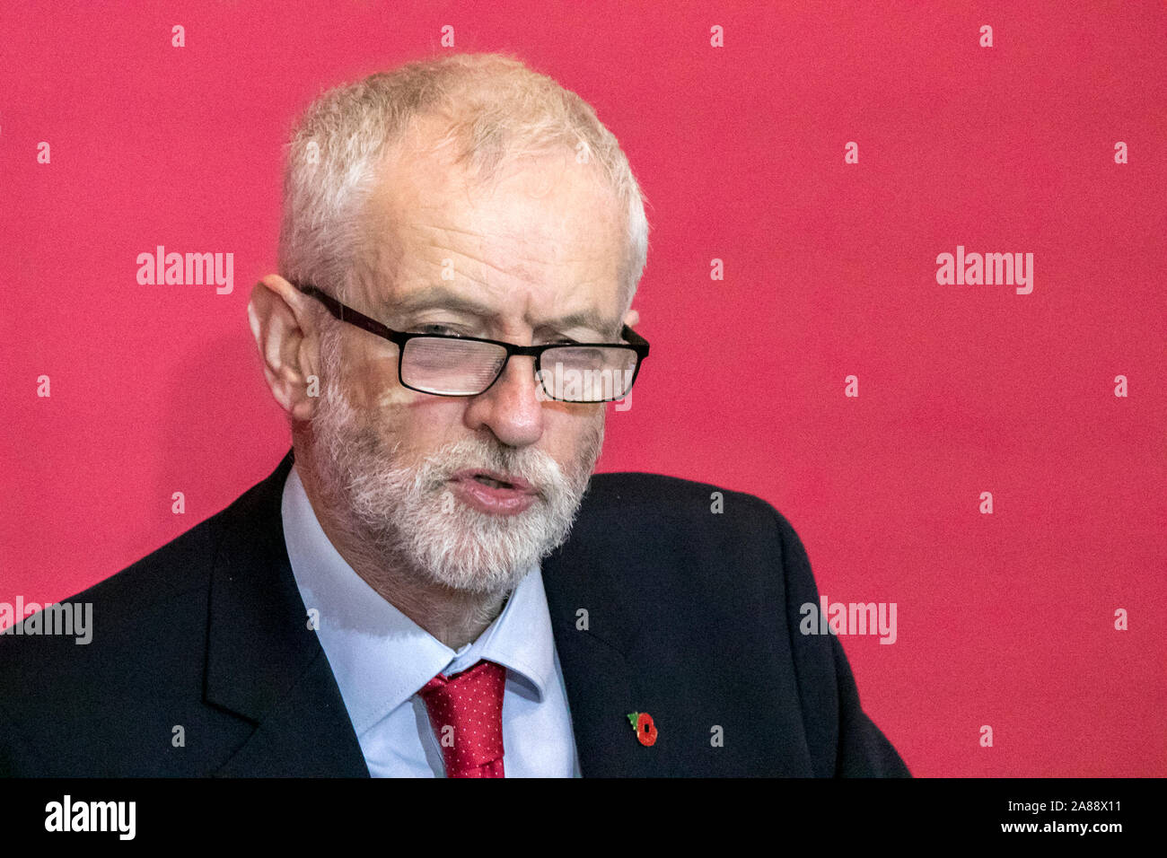 Liverpool, Merseyside. 7th November 2019.  Jeremy Corbyn MP, Leader of the Labour Party, speaking in the city of Liverpool to announce the first major policy announcement in the lead up to the 12th December General Election.  He is outlining plans to break up HM Treasury and move a big part of decision making to the north.  Mr McDonnell is also pledging an additional £150bn in a new Social Transformation Fund to be spent over the first five years of 'our Labour government'.  Credit: Cernan Elias/Alamy Live News Stock Photo