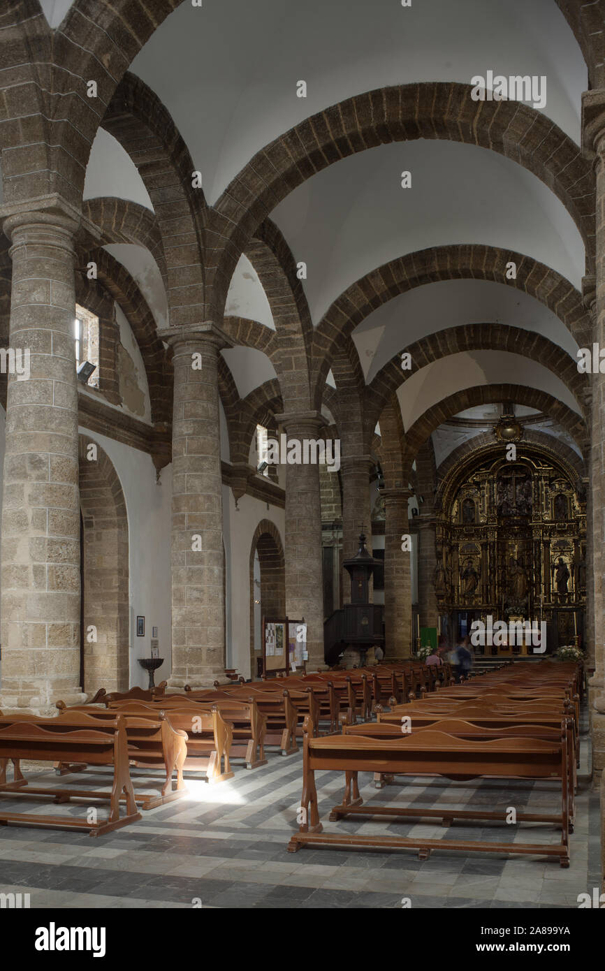 Cadiz, Iglesia Santa Cruz, former cathedral, ehemalige Kathedrale, Parish church, Innenraum nach Osten, the nave Stock Photo