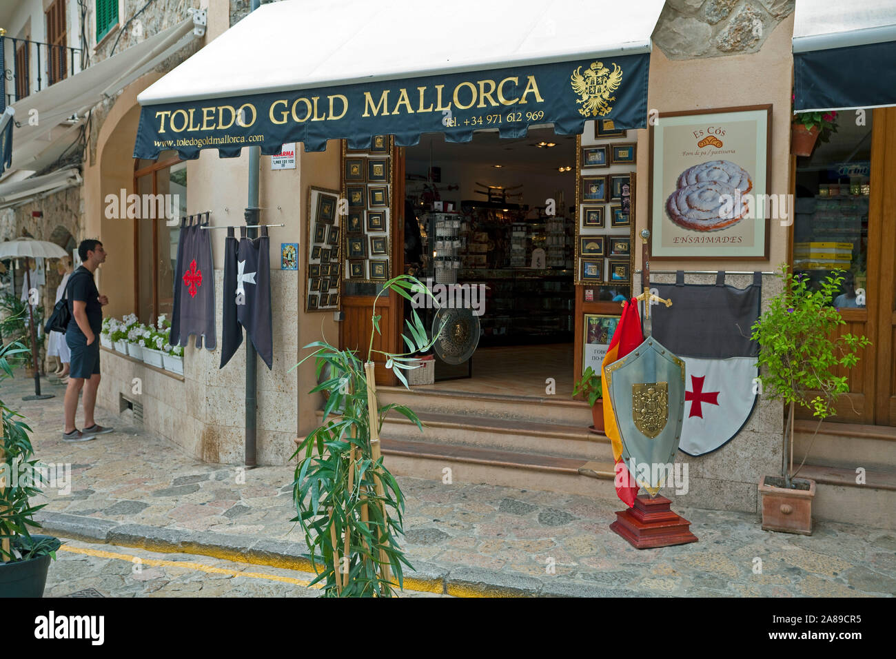 Souvenirs mallorca souvenirs mallorca hi-res stock photography and images -  Alamy