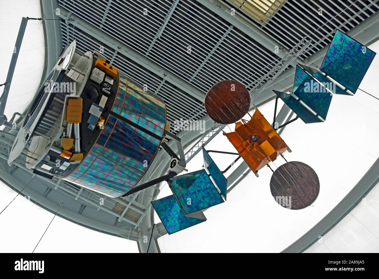 Uk satellite hi-res stock photography and images - Alamy
