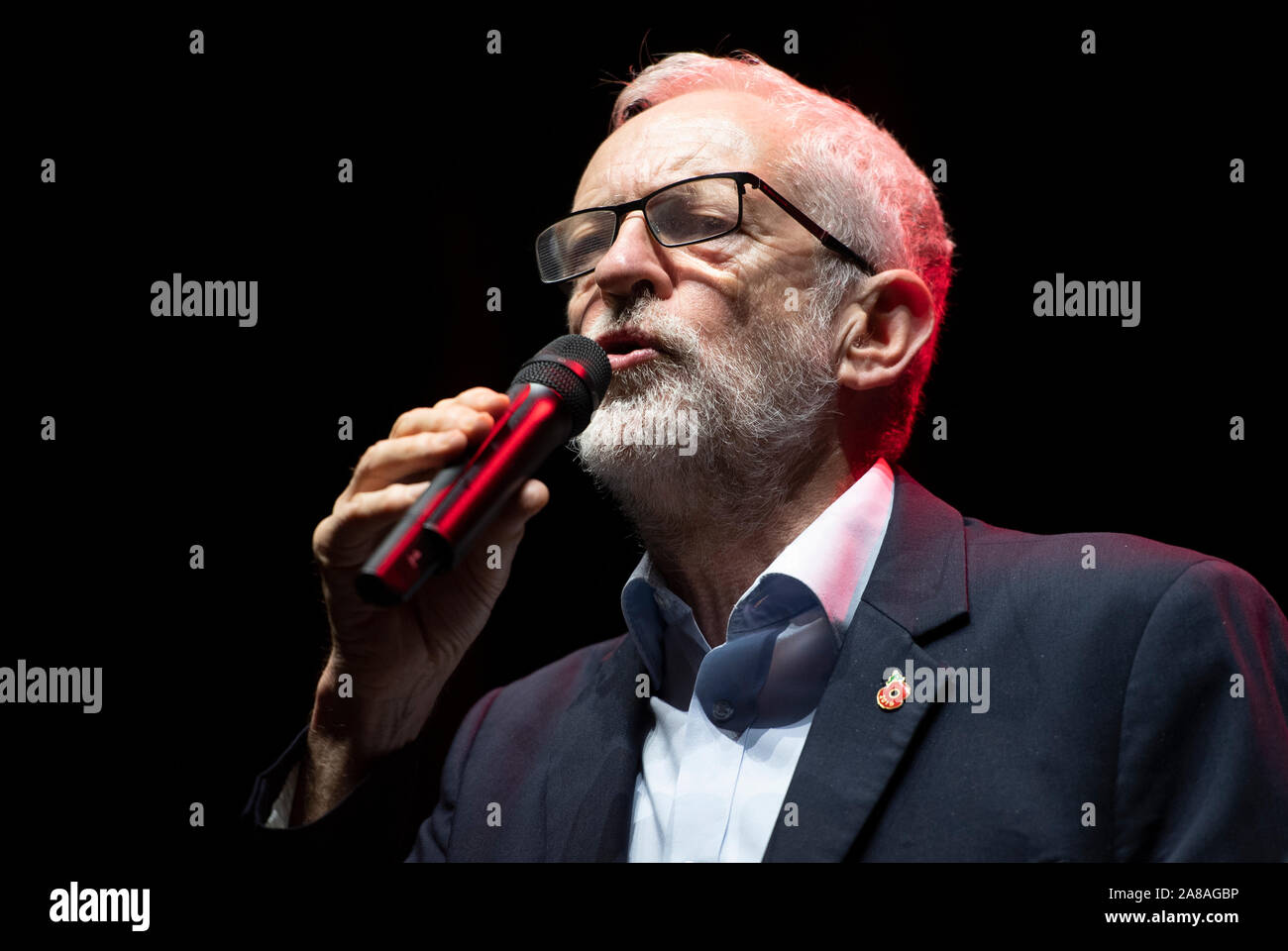 Manchester, UK. 7th November 2019. Jeremy Corbyn, Leader of the Labour Party and MP for Islington North, speaks at the Labour General Election Rally held at the O2 Apollo in Ardwick, Manchester. © Russell Hart/Alamy Live News. Stock Photo