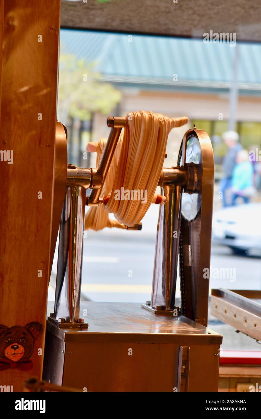 Pulling taffy hires stock photography and images Alamy