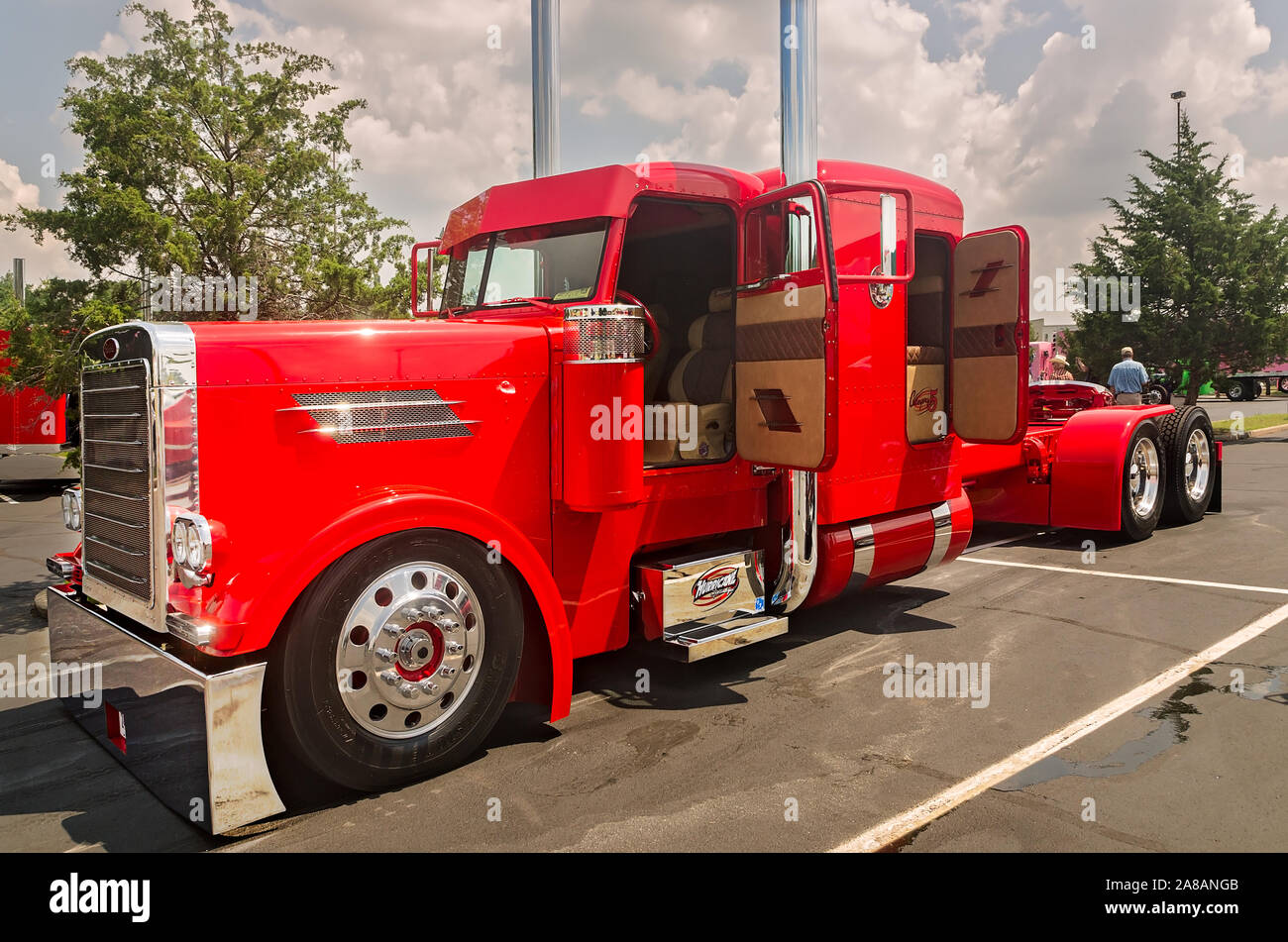 A 1990 Peterbilt 379 waits to be judged at the 34th annual Shell Rotella SuperRigs truck beauty contest in Joplin, Missouri. Stock Photo