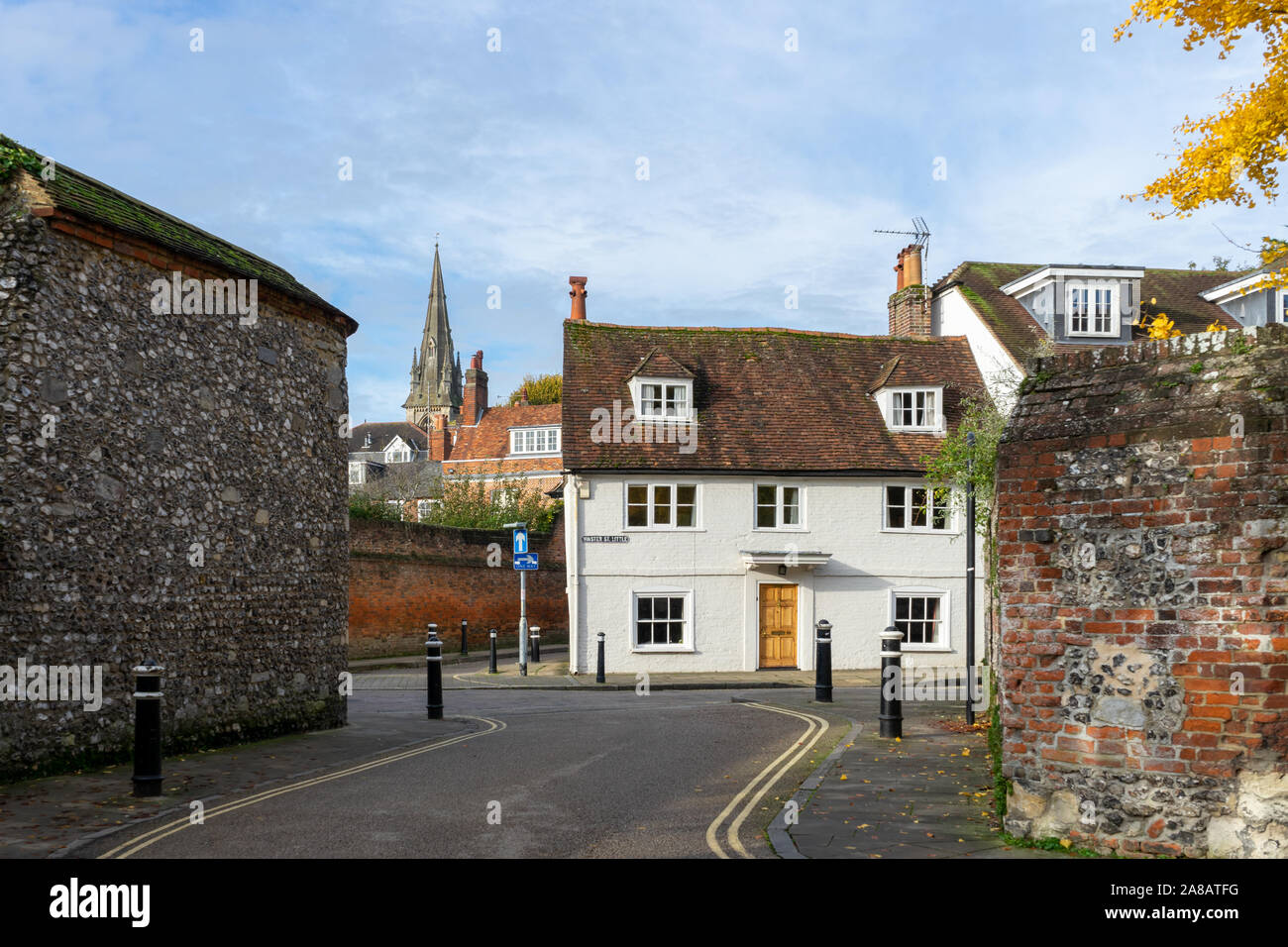 A typical english back alley with an old cottage, Winchester UK Stock Photo