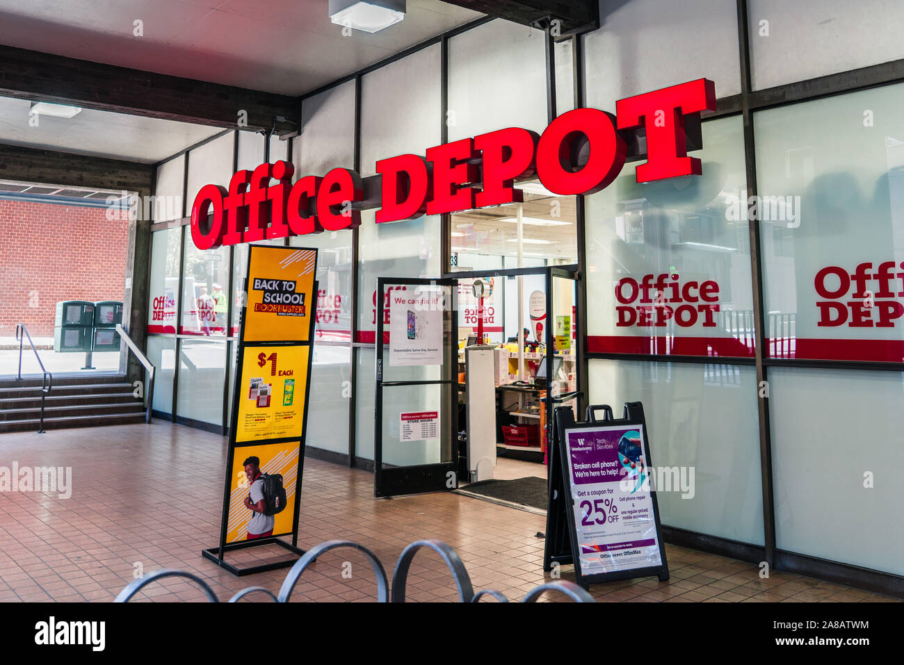 Aug 21, 2019 San Francisco / CA / USA - Office Depot location in downtown San Francisco; Office Depot, Inc. is an American office supply retailing com Stock Photo