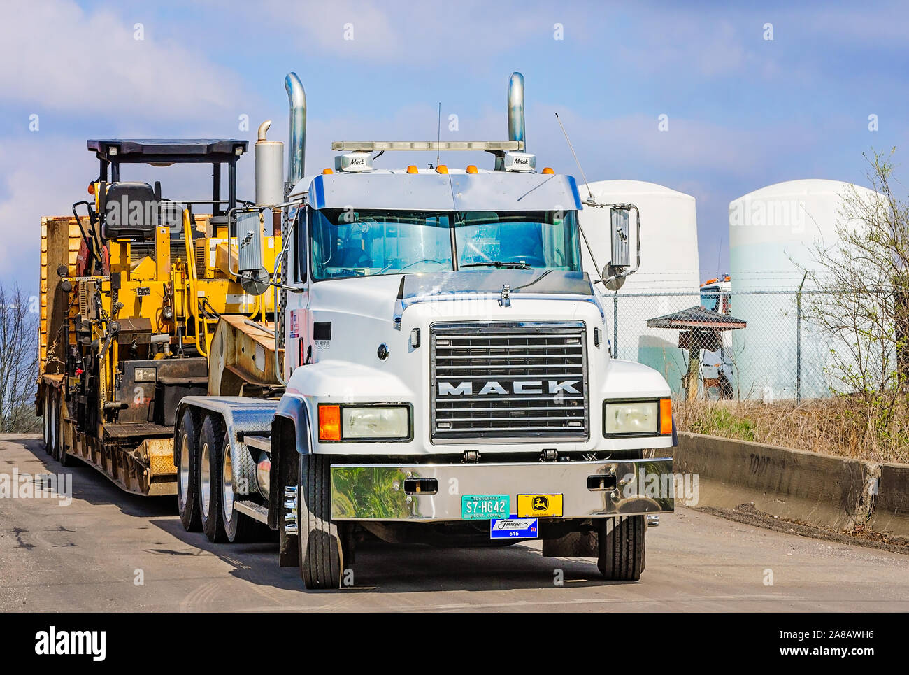 Work crew in snow hires stock photography and images Alamy