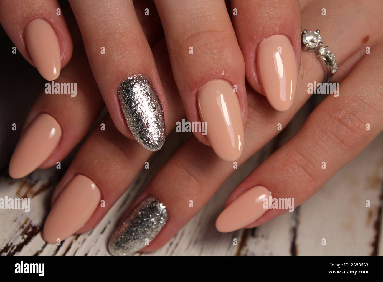 Review: Missha The Style nail polish Gem Stone - Ruby