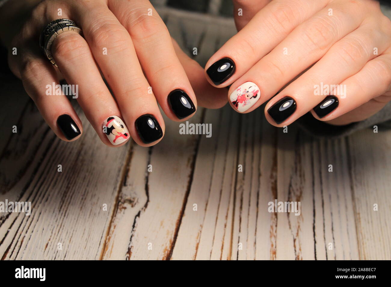 Fashion nails hi-res stock photography and images - Alamy