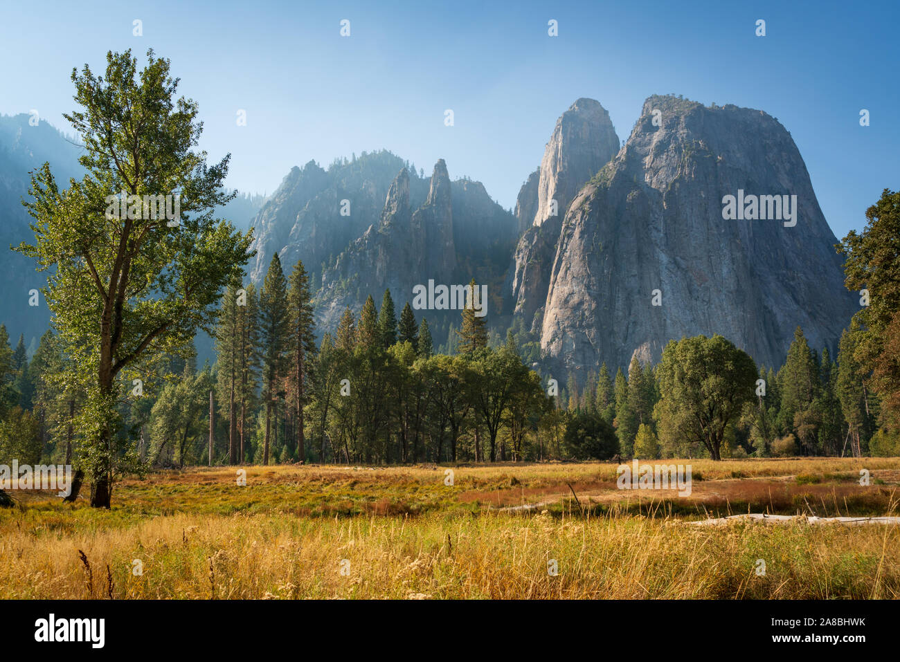 Yosemite National Park during the 2019 forest fires Stock Photo - Alamy