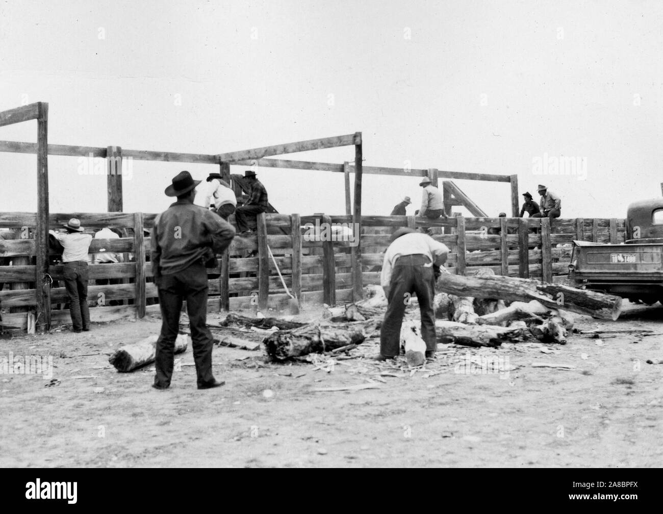 Ranch work 1940s hi-res stock photography and images - Alamy