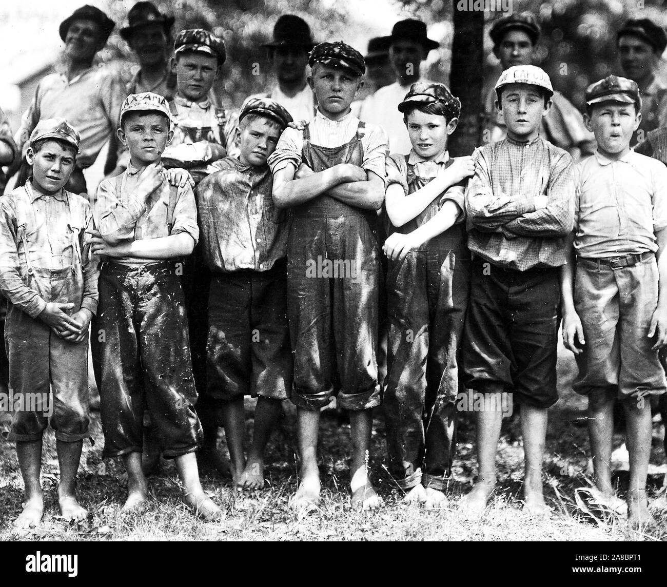 Some of the youngsters in the Belton Mfg. Co. Two of the youngest, May 1912 Stock Photo