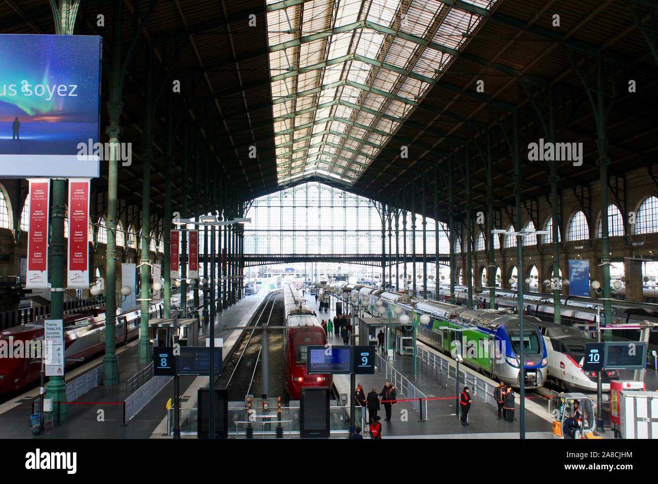 eurostar gare du nord paris france retail shops and eurostar trains overview with trains Stock