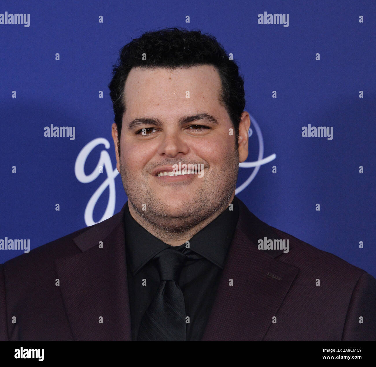 Los Angeles, United States. 08th Nov, 2019. Cast member Josh Gad attends the premiere of the animated musical comedy 'Frozen II' premiere at the Dolby Theatre in the Hollywood section of Los Angeles on Thursday, November 7, 2019. Storyline: Anna, Elsa, Kristoff, Olaf and Sven leave Arendelle to travel to an ancient, autumn-bound forest of an enchanted land. They set out to find the origin of Elsa's powers in order to save their kingdom. Photo by Jim Ruymen/UPI Credit: UPI/Alamy Live News Stock Photo