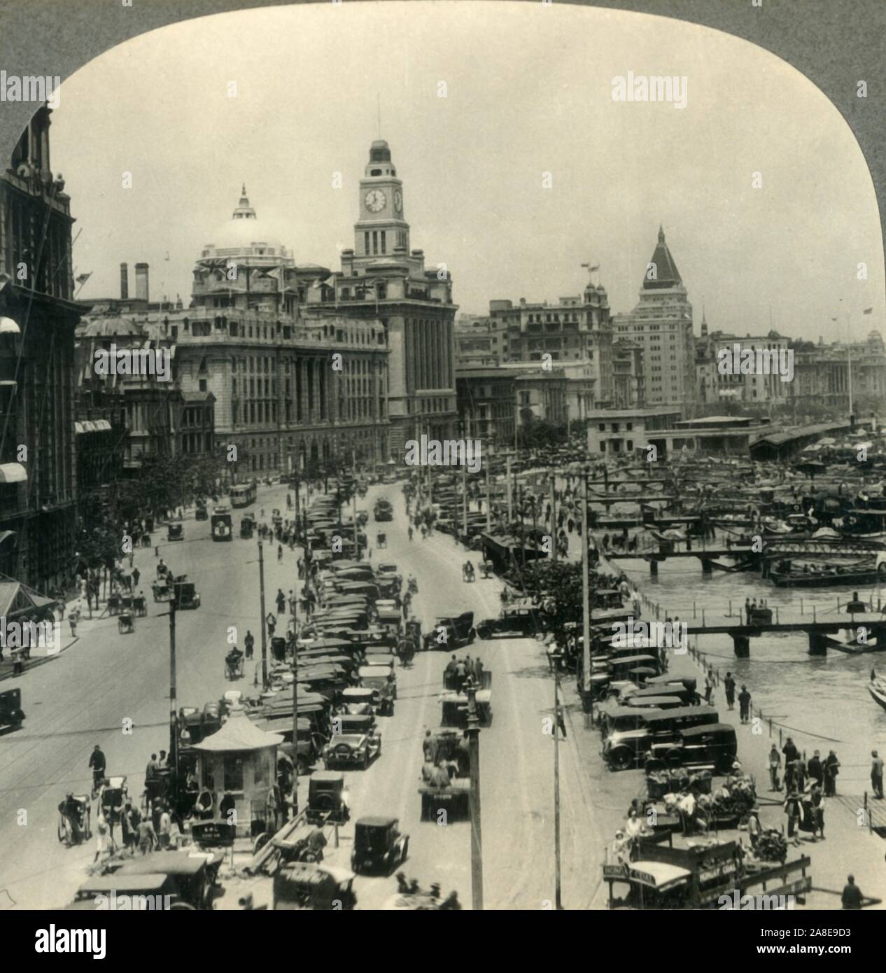 Shanghai bund 1930s hi-res stock photography and images - Alamy