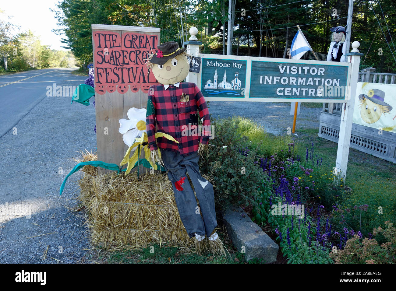 Lighthouse mahone bay hires stock photography and images Alamy