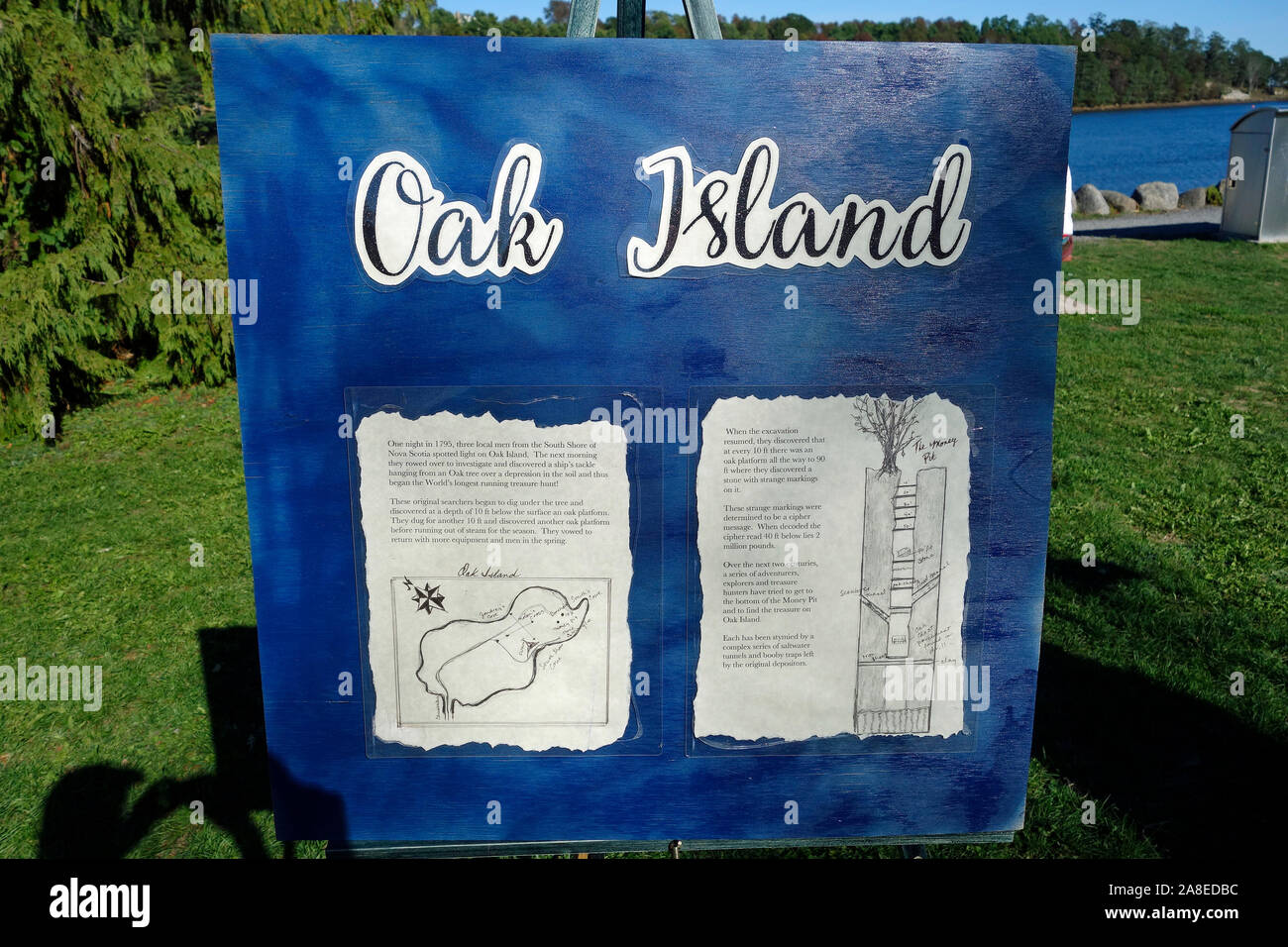 The story on An exhibit sign about the treasure on Oak Island, Nova