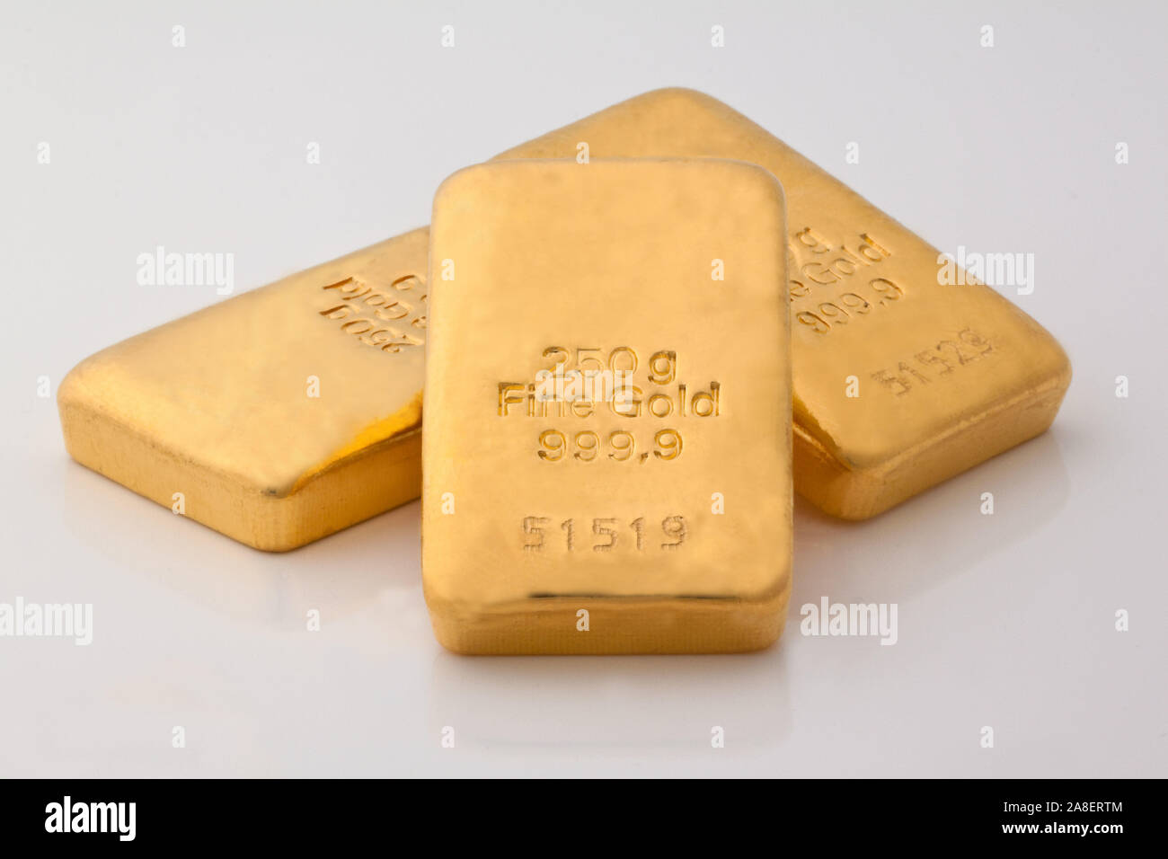 Echte Goldbarren, 1 Kilo Gold, Nahaufnahme, Barren, Goldbarren Stock Photo  - Alamy