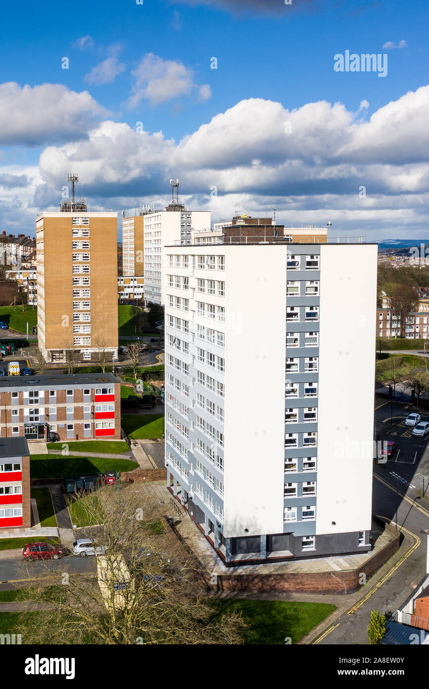 Aerial council tower blocks london hi-res stock photography and images ...