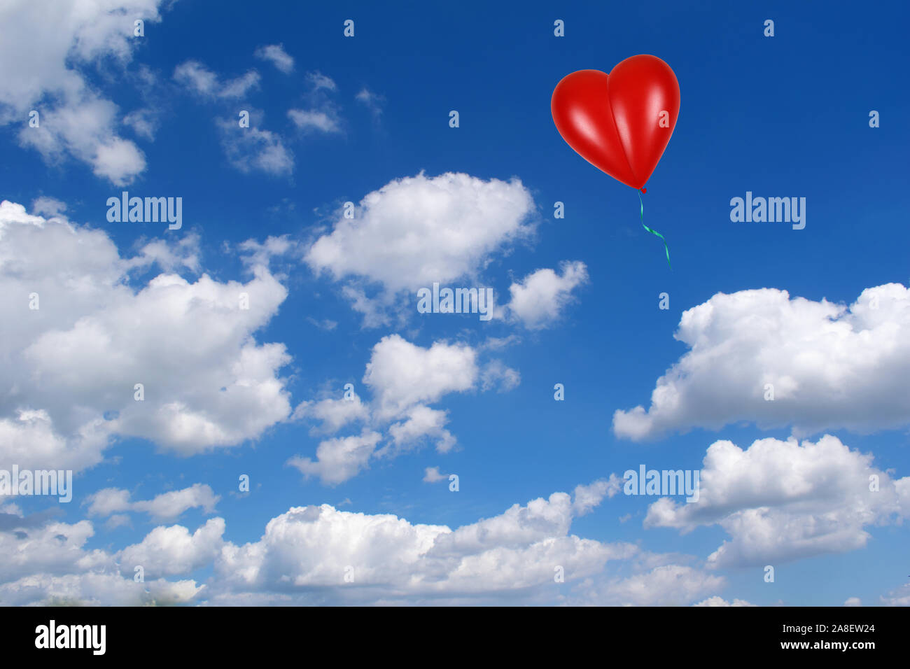 Roter Herzluftballon vor blauen Himmel, Herzform, Luftballon, Cumulus Wolken  Stock Photo - Alamy