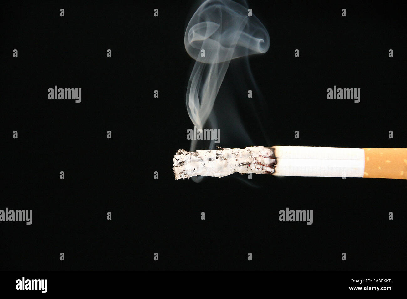 Nikotin hi-res stock photography and images - Alamy