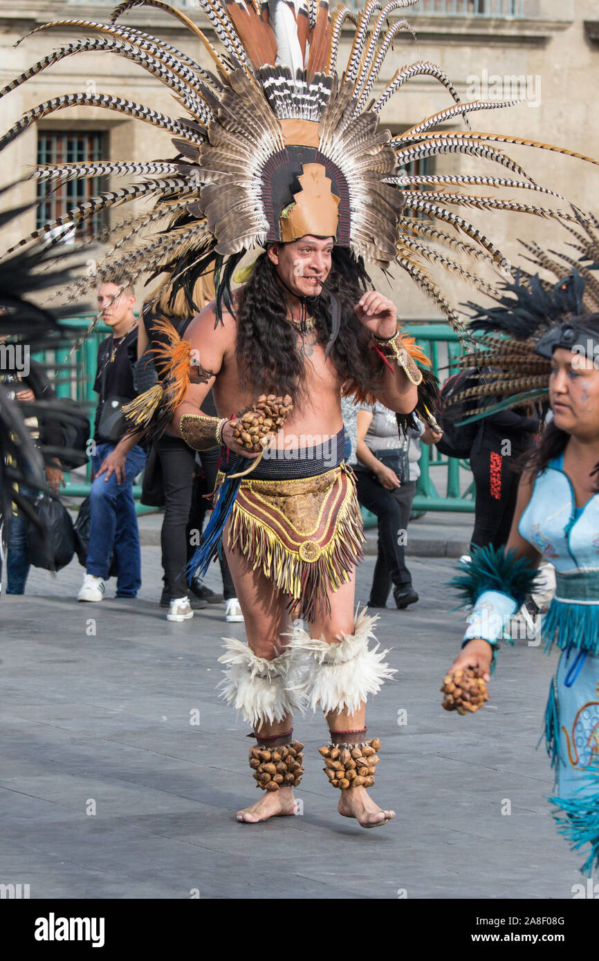 Ritual dances in mexico hi-res stock photography and images - Alamy