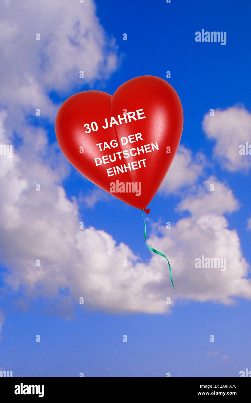 3 Oktober 2020 30 Jahre Tag Der Deutschen Einheit Luftballon Herzluftballon 30 Jahre Stock Photo Alamy<script async src=