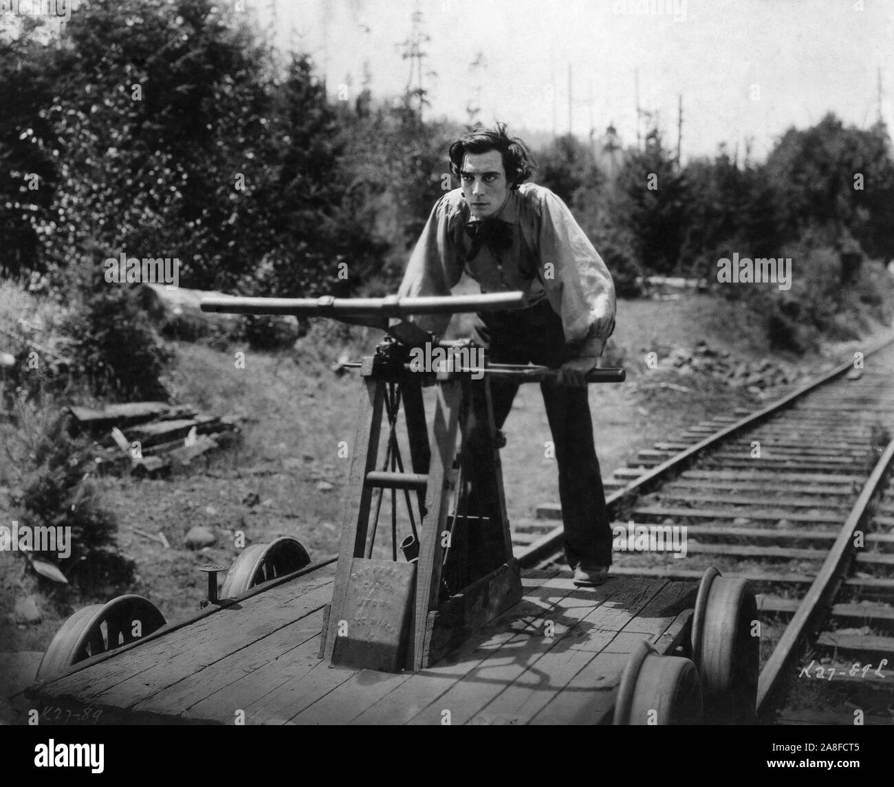 Buster Keaton In The General 1926 Directors Writers Clyde Bruckman And Buster Keaton Silent Movie Buster Keaton Productions Joseph M Schenck Productions United Artists Stock Photo Alamy Buster Keaton In The General 1926 Directors Writers Clyde Bruckman And Buster Keaton Silent Movie Buster Keaton Productions Joseph M Schenck Productions United Artists Stock Photo Alamy