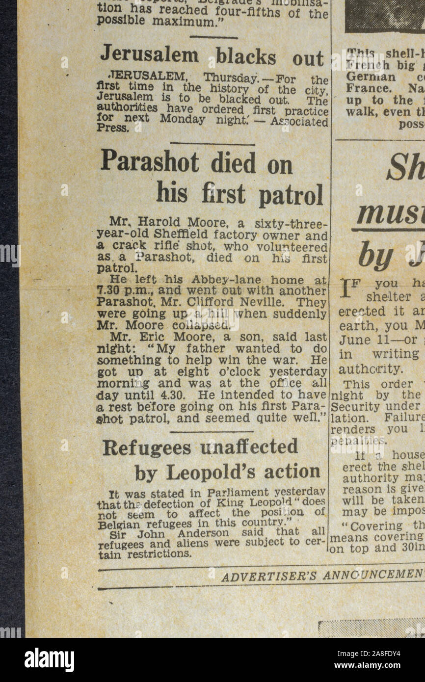 Report that a Parashot (paratrooper spotter & sniper) had died, Daily Express newspaper (replica) on 31st May 1940 during the Dunkirk evacuation. Stock Photo
