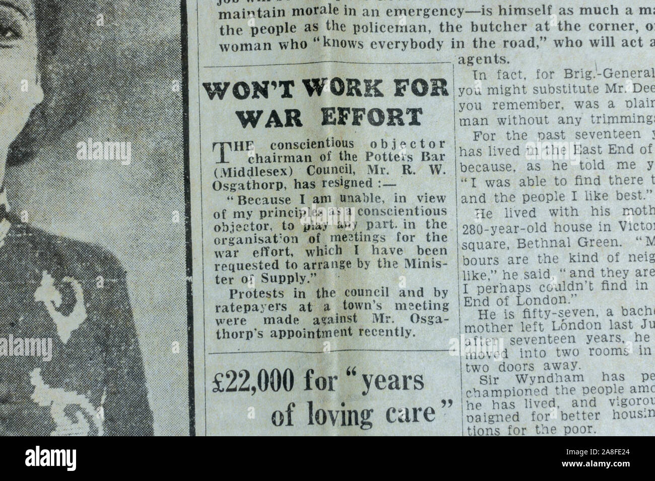 Report of a conscientious objector resigning from a local government council in the Daily Express newspaper (replica) on 31st May 1940. Stock Photo