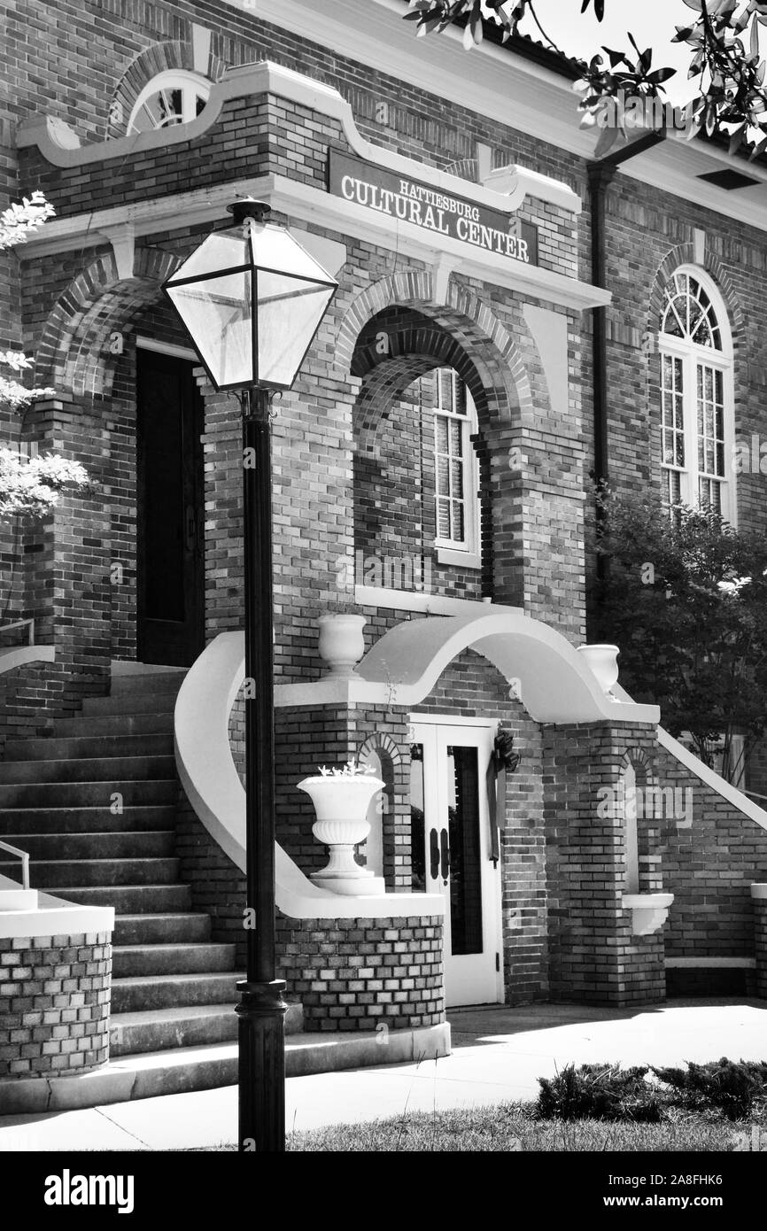 Curved facade brick building Black and White Stock Photos & Images Alamy