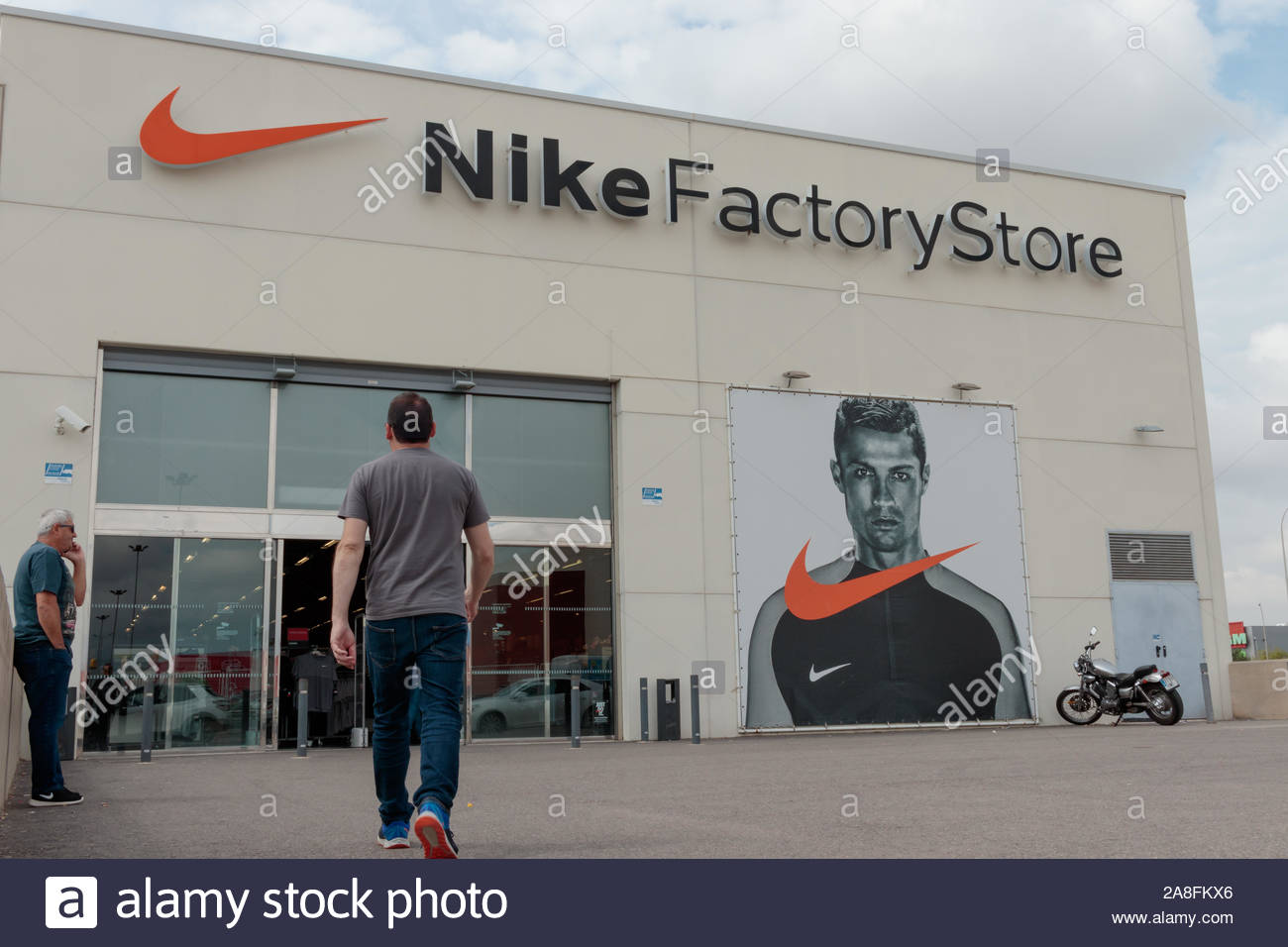 nike factory lakeside