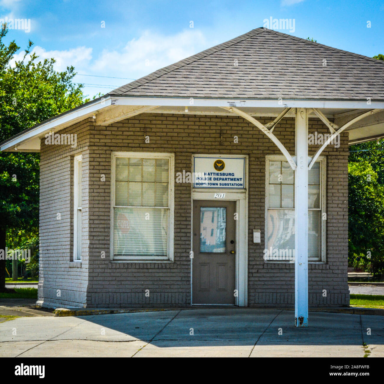 Odd little Vintage brick building housing the Hattiesburg, MS, police