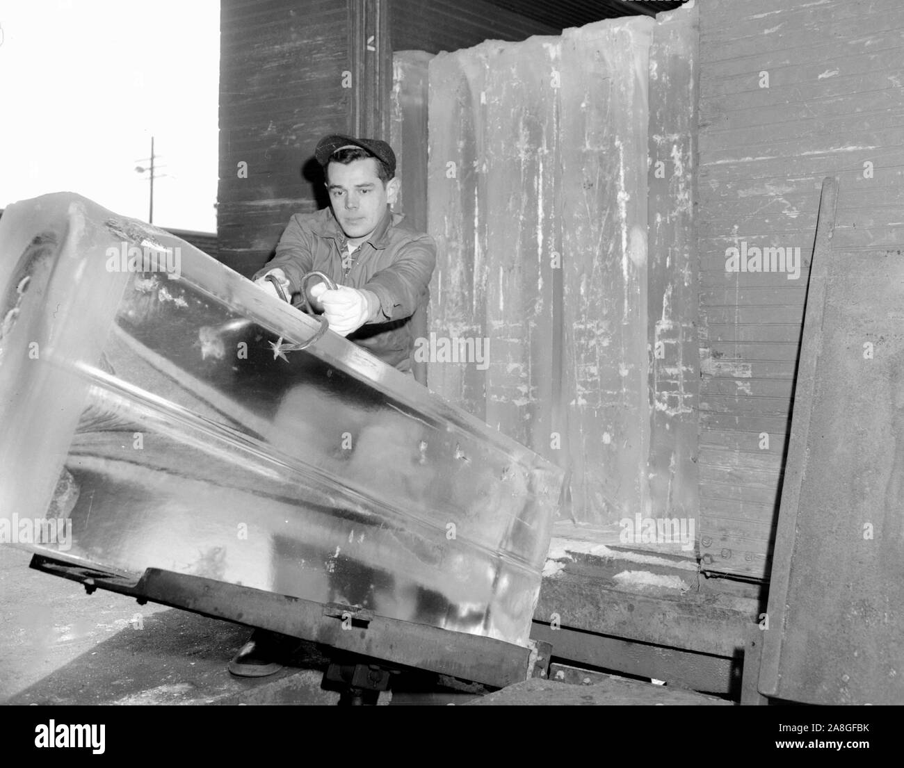 Ice delivery worker hires stock photography and images Alamy