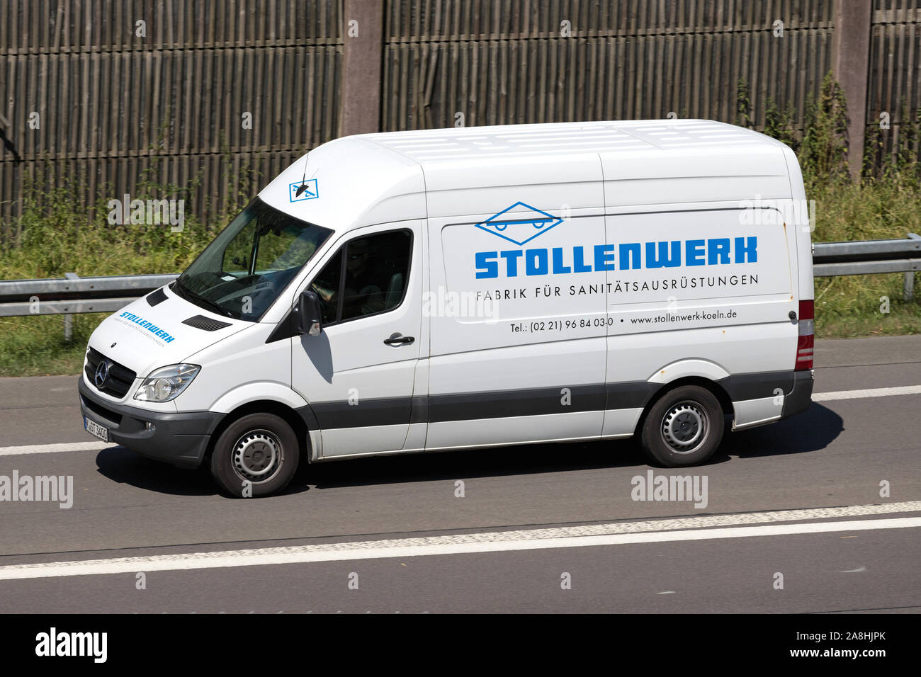 Mercedes benz sprinter on road hi-res stock photography and images - Alamy