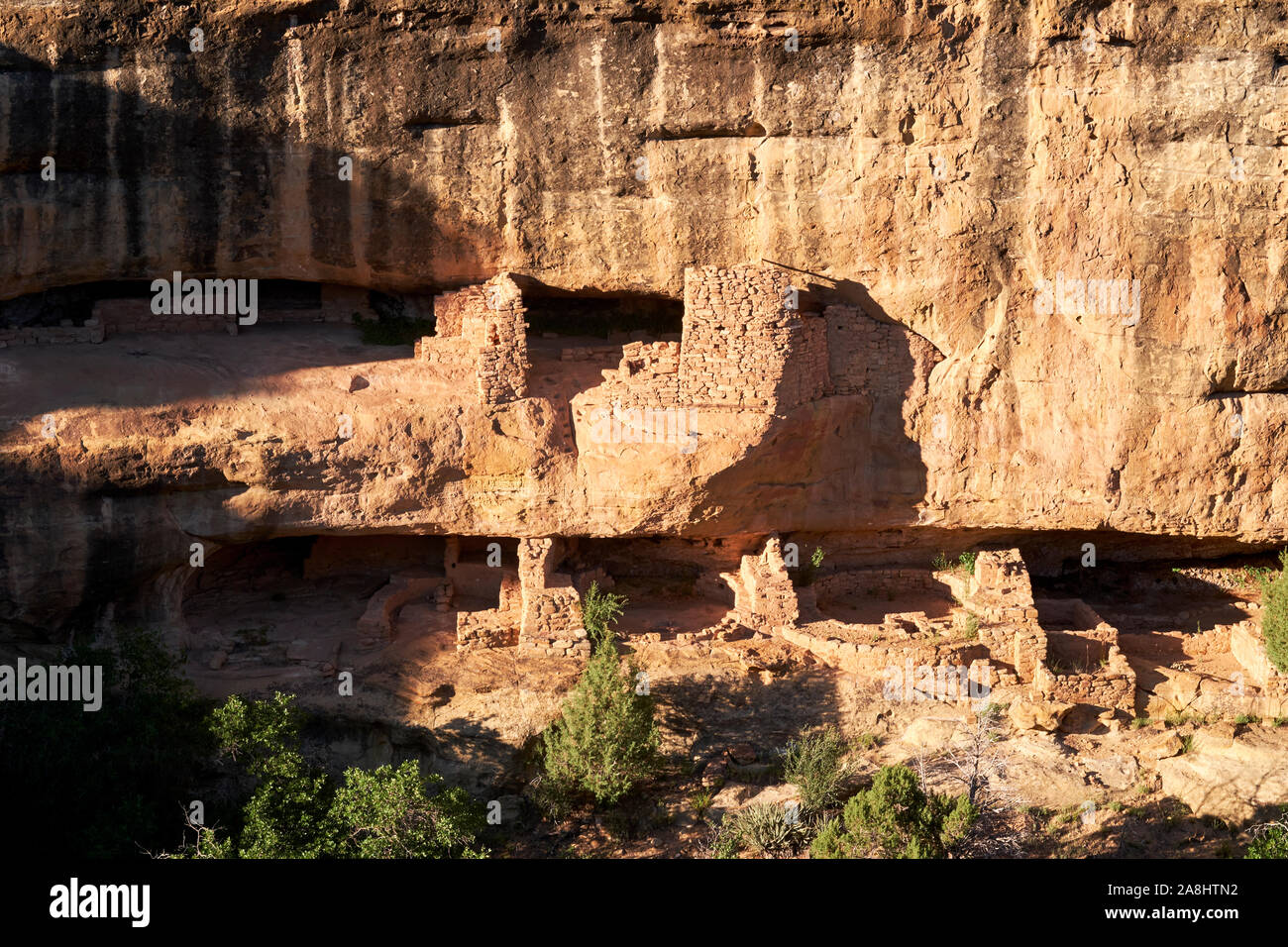 Cliff dwellings at Mesa Verde National Park, Colorado, USA Stock Photo ...