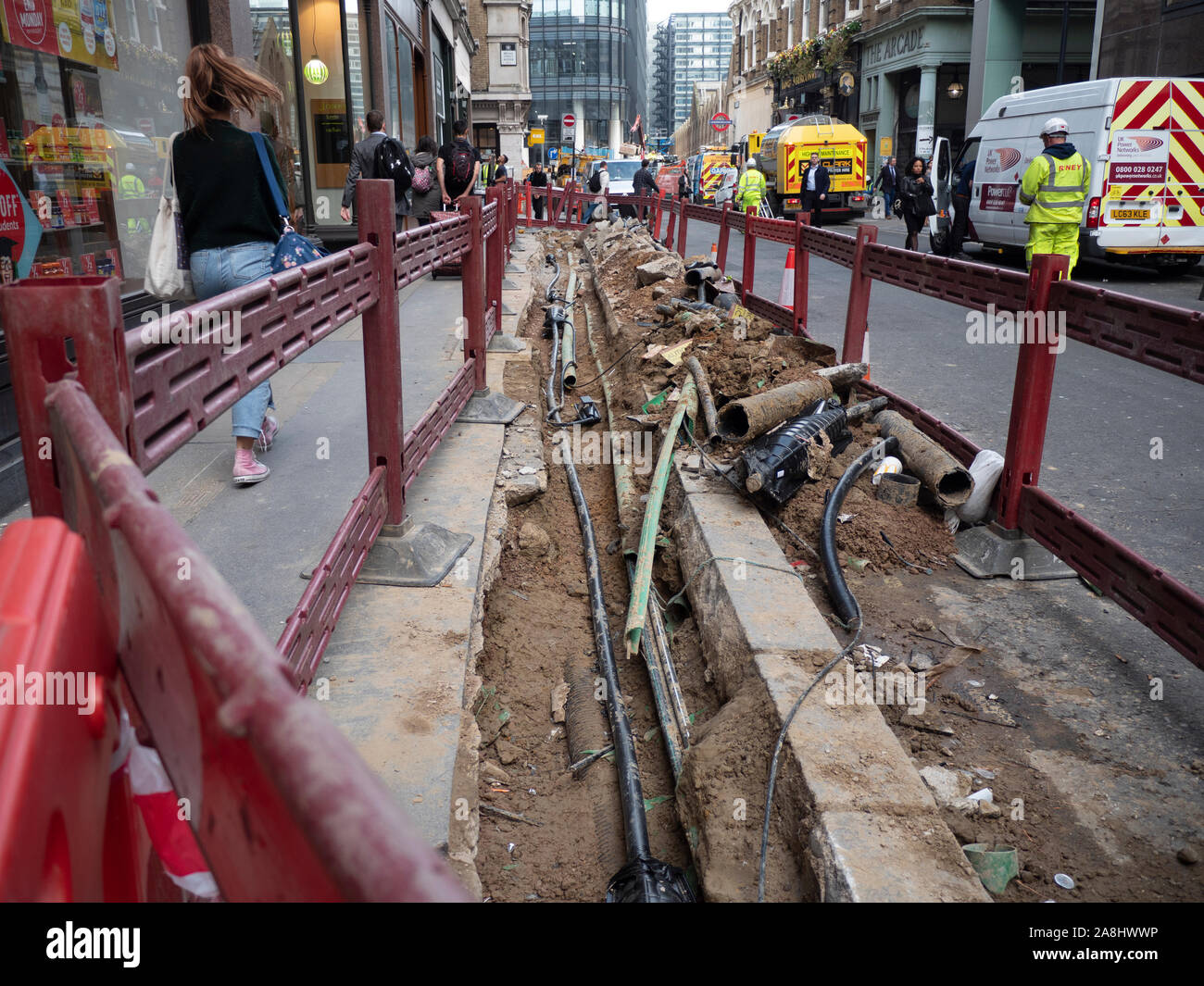 Underground cables hires stock photography and images Alamy