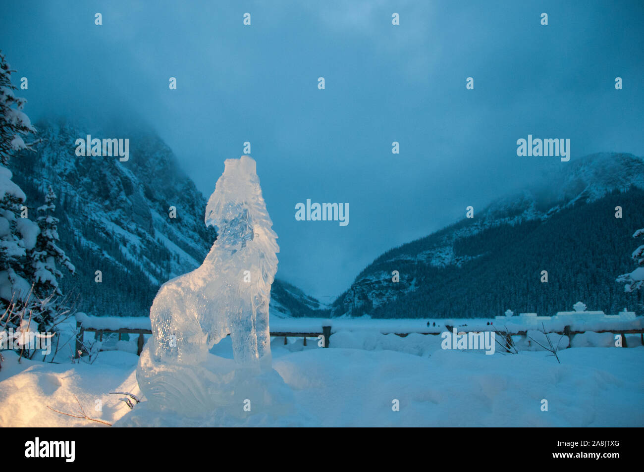 2016 Ice Sculpture at Lake Louise Ice Magic Festival, Lake Louise ...
