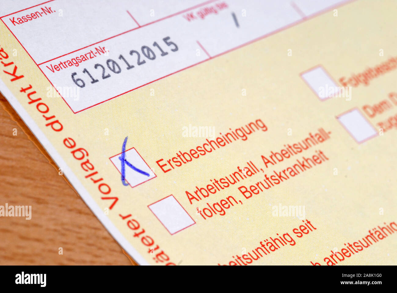 erstbescheinigung krankenschein formular krankmeldung arbeitsunfahig stock photo alamy