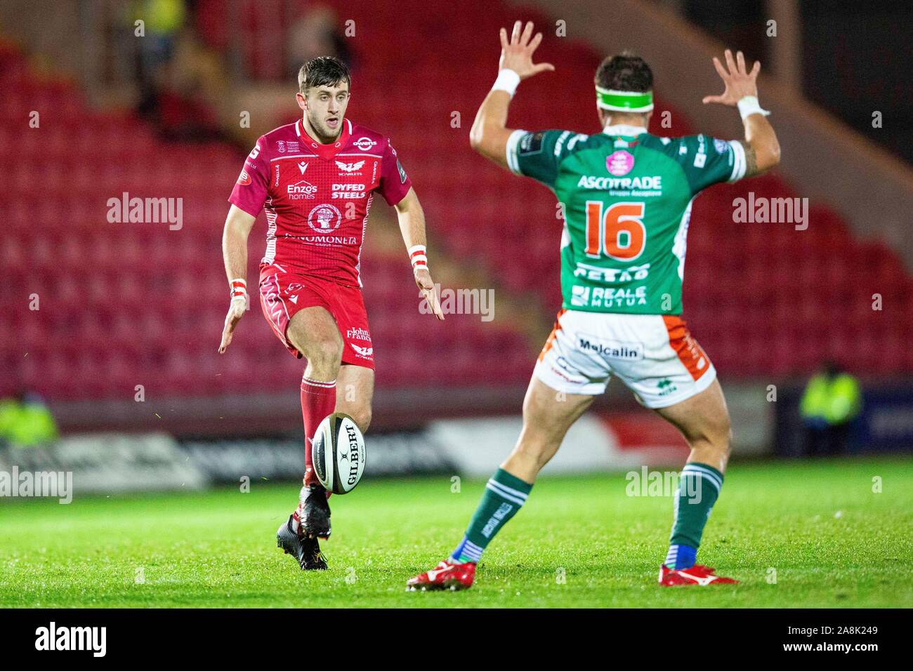 Page 10 - Benetton Rugby High Resolution Stock Photography and Images -  Alamy