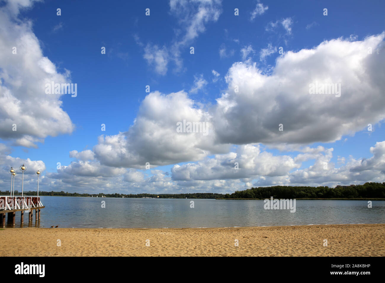 Large water body hi-res stock photography and images - Alamy