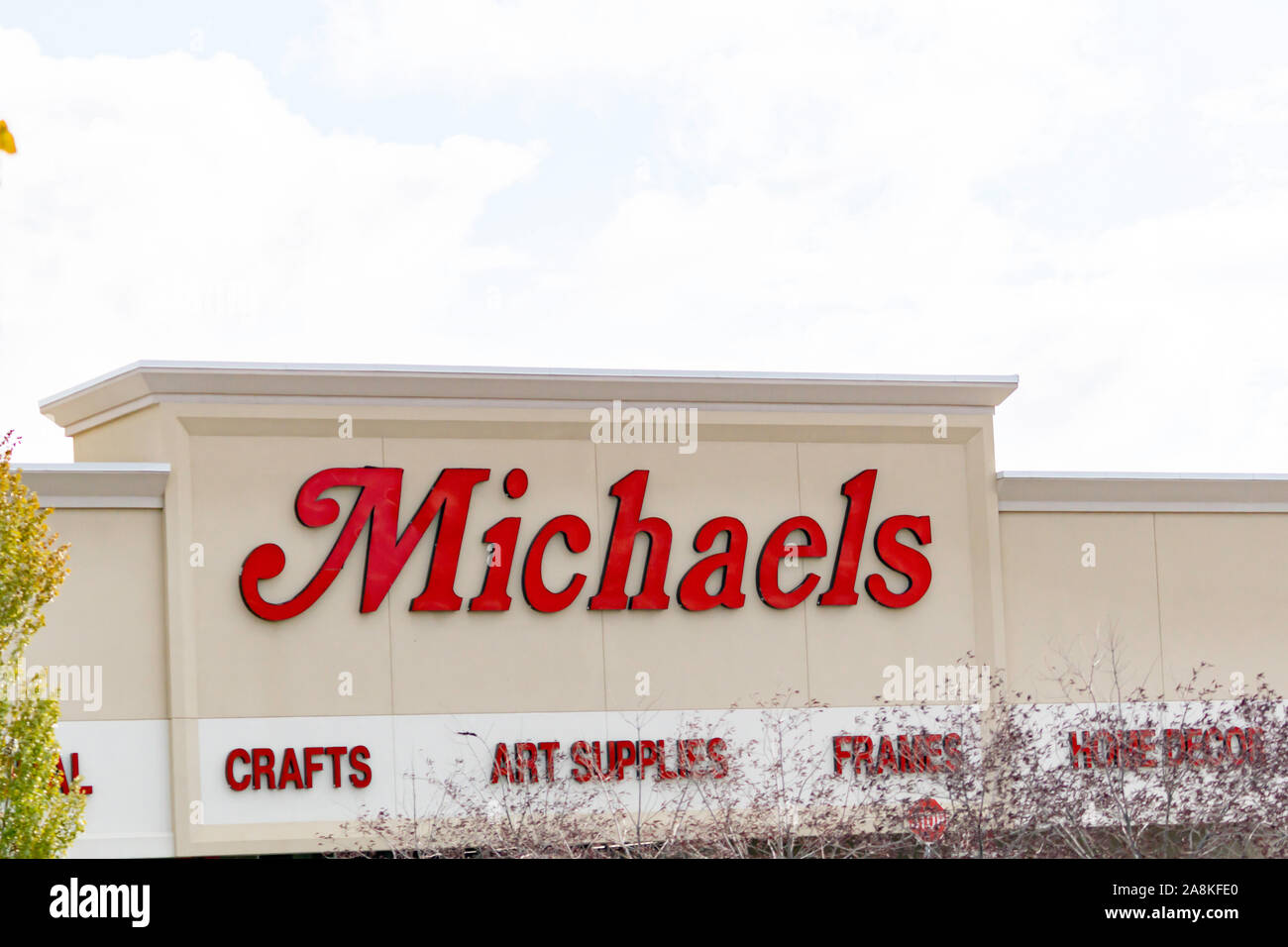Michaels store hi-res stock photography and images - Page 2 - Alamy