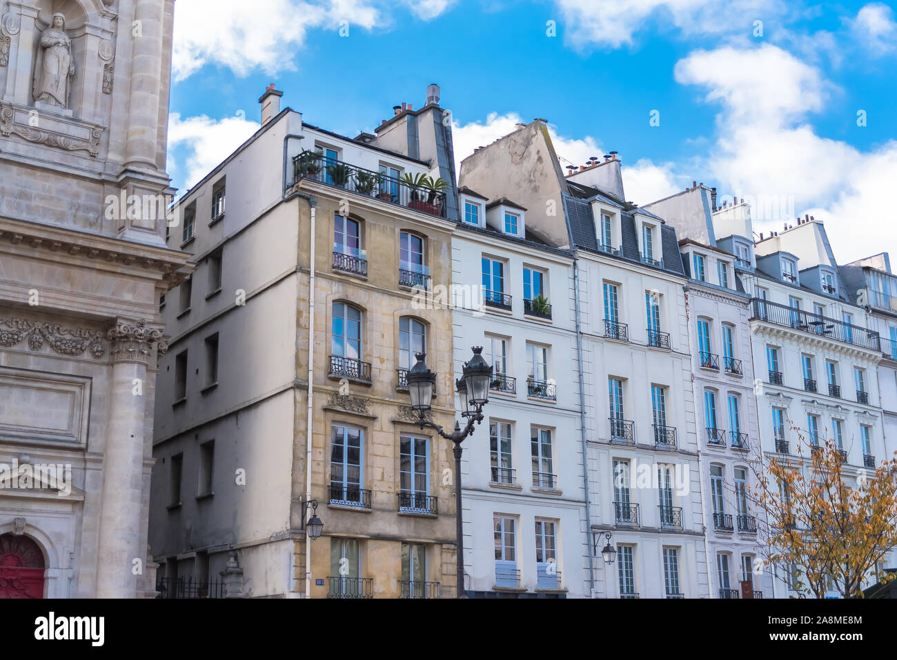Typical Houses In Paris High Resolution Stock Photography and Images