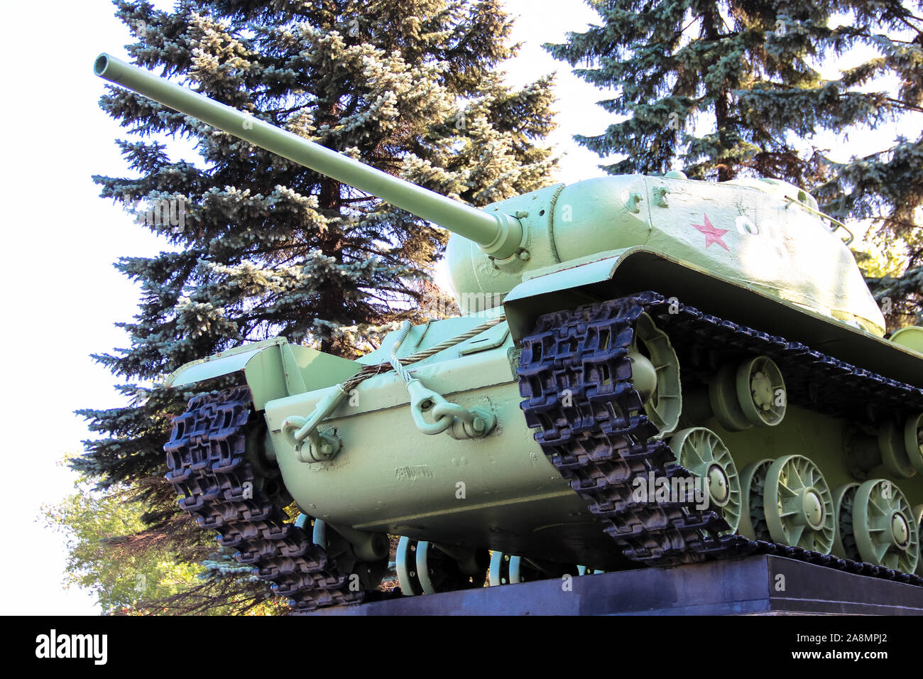 Soviet heavy tank during World War II KV-85 (object 239) 1943, on the on a pedestal on the site of the front line of defense of the city of Leningrad Stock Photo