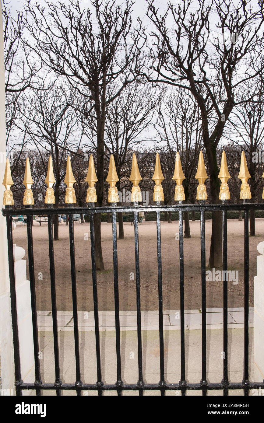Wrought iron railing in Palais-Royal garden, Paris Stock Photo - Alamy