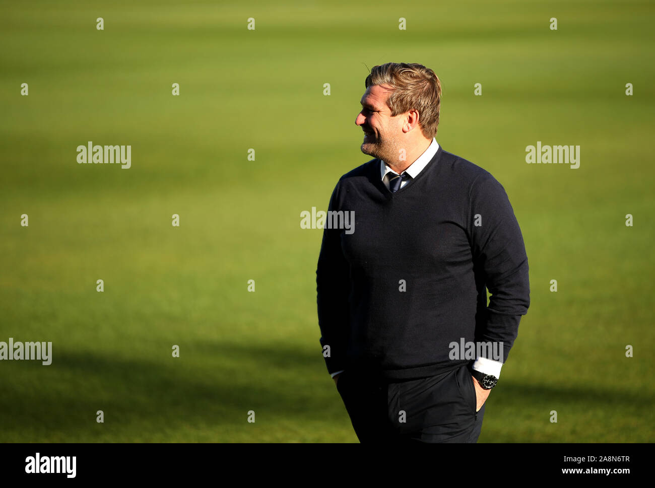 Oxford United manager Karl Robinson before the FA Cup First Round match at the SKYEx Community Stadium, London. Stock Photo