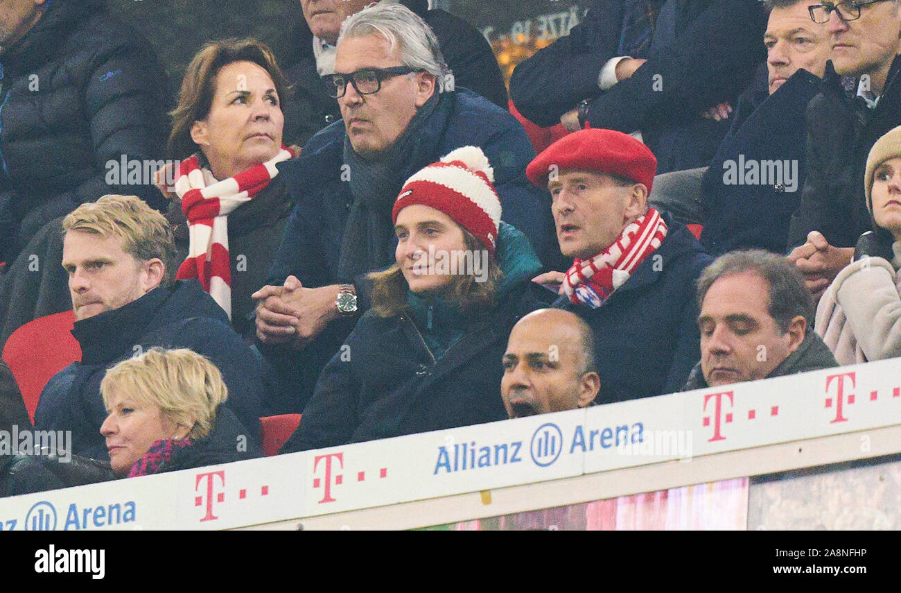 Munich, Germany. 09th Nov, 2019. Football FC Bayern Munich - Dortmund, Munich November 9, 2019. Herbert Diess, VW Manager, Chairman of the Board of Management of Volkswagen AG, Chairman of the Supervisory Board of Skoda and Audi and Member of the Supervisory Board of Infineon,  FC BAYERN MUNICH - BORUSSIA DORTMUND 4-0  - DFL REGULATIONS PROHIBIT ANY USE OF PHOTOGRAPHS as IMAGE SEQUENCES and/or QUASI-VIDEO -  1. Credit: Peter Schatz/Alamy Live News Stock Photo