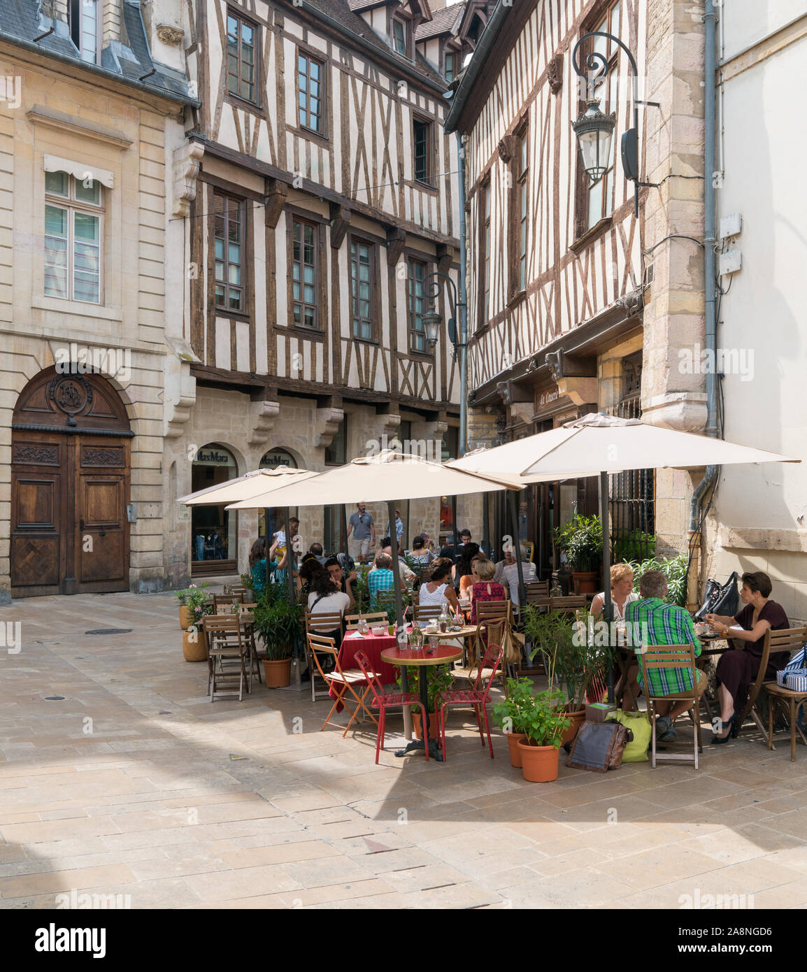 Dijon france houses hires stock photography and images Alamy